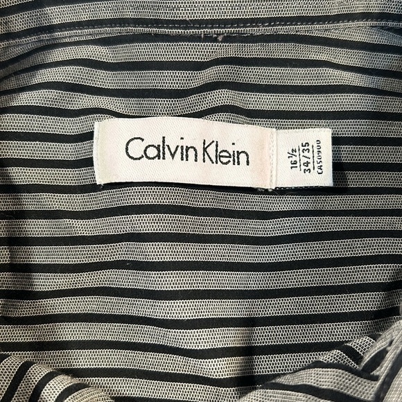 Men’s Calvin Klein Dress Shirt. - Picture 3 of 7